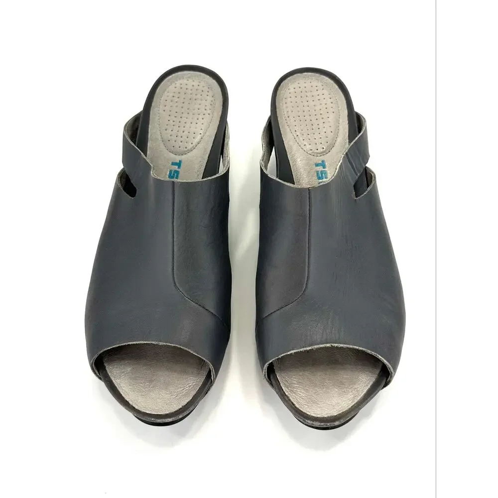 Tsubo Wedge Platform Sandal Size 7.5/38.5 Gray Leather Slide-In Comfort Heels